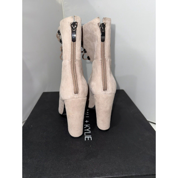 New Kendall & Kylie Ella Booties Tan Cream Lace front and zip back 6M - Picture 8 of 12